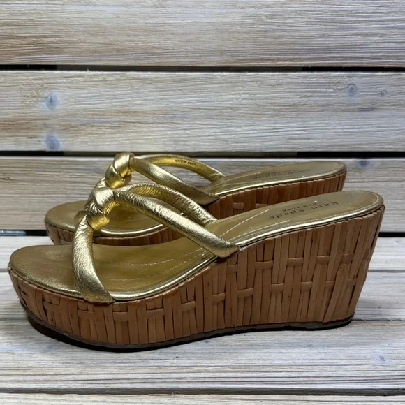 Kate Spade ♠️ Gold Leather Knot Rattan Bamboo Wedge Sandals Size 8M - Picture 6 of 12
